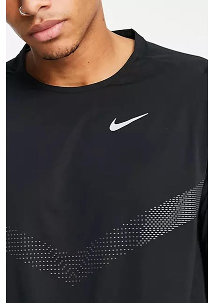 Running Run Division Rise 365 Flash Black Reflektörlü Erkek Koşu Sweatshirt Siyah fırsatları