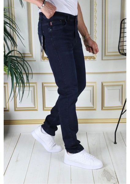 Erkek Koyu Mavi Renk Regular Fit Rahat Kesim Esnek Likralı Denim Jeans Şık Kot Pantolon