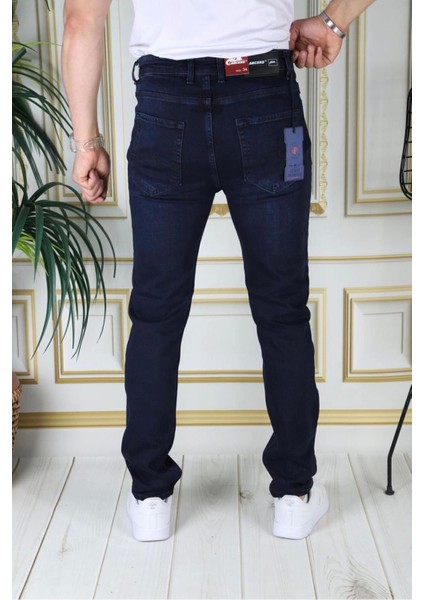 Erkek Koyu Mavi Renk Regular Fit Rahat Kesim Esnek Likralı Denim Jeans Şık Kot Pantolon