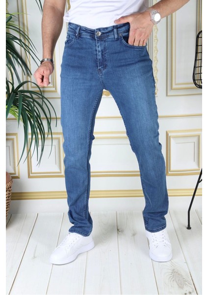 Erkek Açık Mavi Renk Regular Fit Rahat Kesim Esnek Likralı Denim Jeans Şık Kot Pantolon