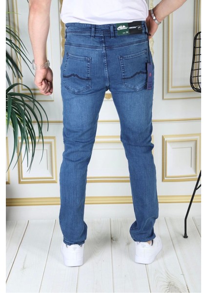 Erkek Açık Mavi Renk Regular Fit Rahat Kesim Esnek Likralı Denim Jeans Şık Kot Pantolon