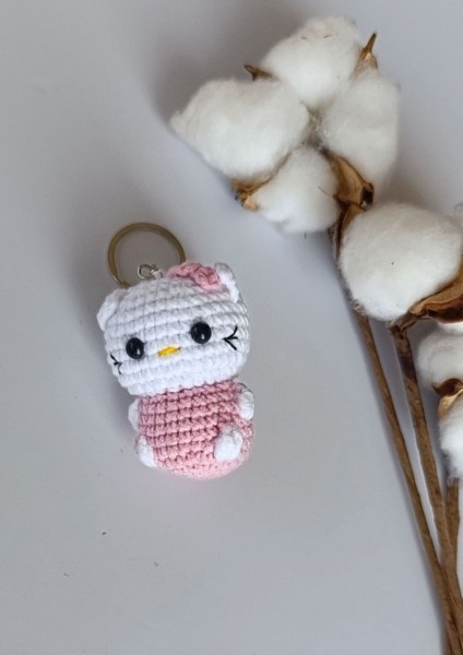 El Emeği Örme Sevimli Hayvanlar Hello Kitty Figurlü Minik Anahtarlık