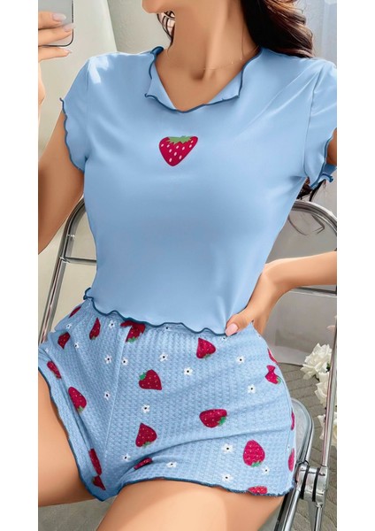 Mavi Çilek Desenli Kısa Kol Saten Kadın Şortlu 2li Pijama Takımı
