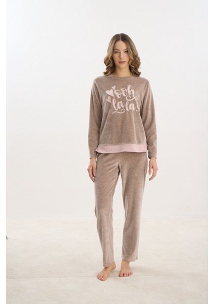 16263 Bayan Nakışlı Kadife Pijama Takım fiyatları