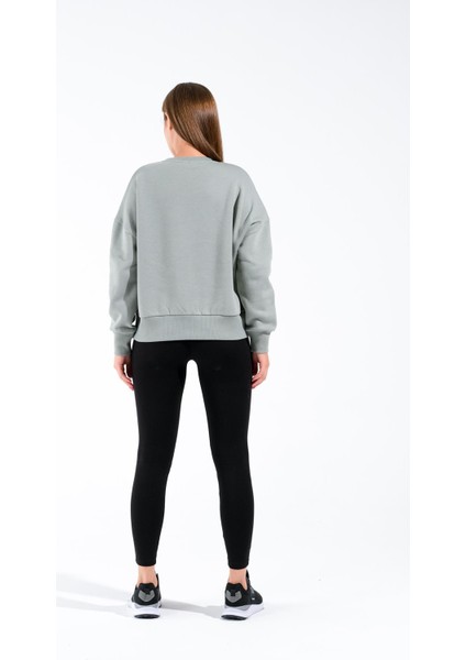724511_Kadın Oversize Sweatshirt - Aplike Nakışlı, Yuvarlak Yaka, Günlük Rahat Spor Giyim fiyatları