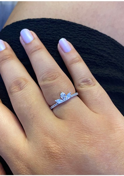 Kadın Yarım Çiçek Model Gümüş Şık Yüzük fiyatları