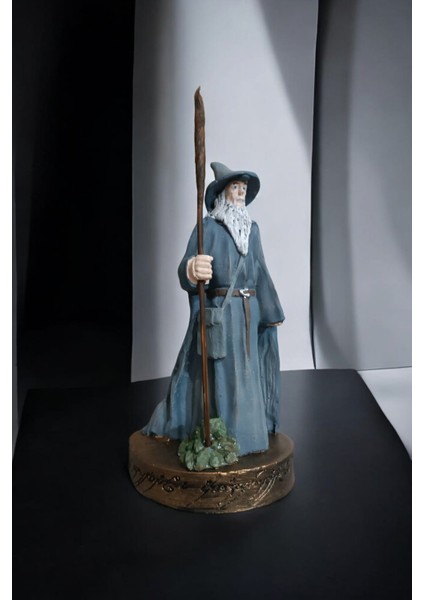 Yüzüklerin Efendisi Gandalf Karakteri Dekoratif Obje El Boyaması 18X9 cm fiyatları