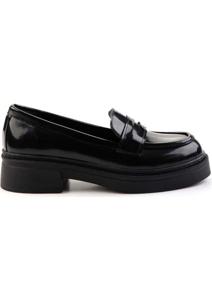 Siyah Rugan Kadın Loafer Ayakkabı K01129107008