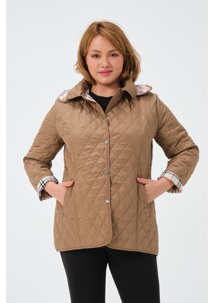 Güzide Kadın Mevsimlik Kısa Kapitone Mont