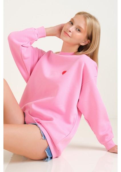 Kadın Kalp Nakışlı 3 Ip Şardonlu Oversize Sweatshirt Pembe