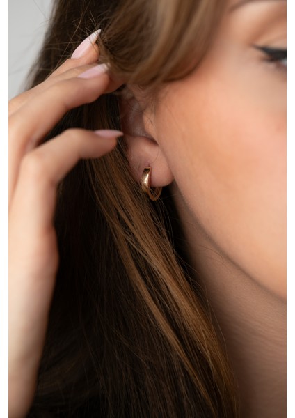14K Altın Sade Küpe Minimalist Tasarım Küçük Boy Huggie Halka Küpe Sarı Renk