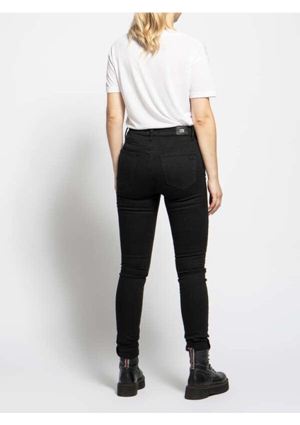 Amy x Black Jeans modelleri