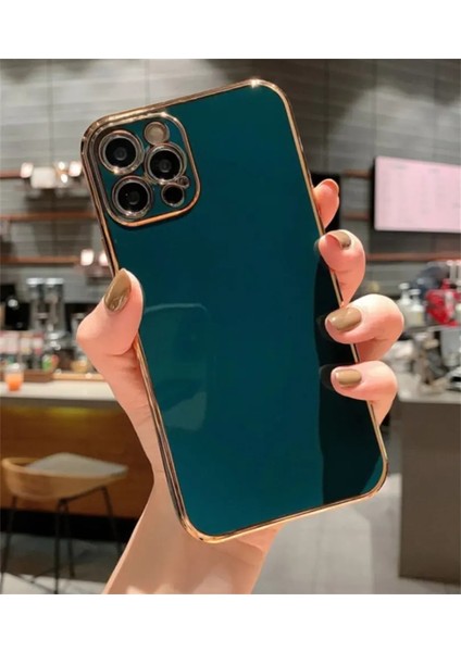 Soft Store TR Apple iPhone 11 Uyumlu Kenarları Gold Kaplamalı Canlı Renkli Siyah Silikon Kılıf