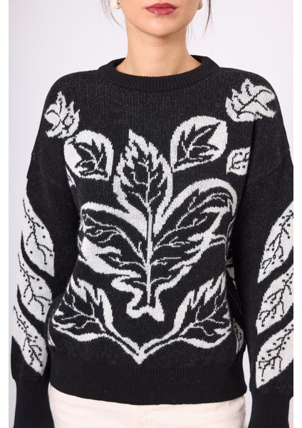 Stardust Jakarlı Kadın Krop Kesim Triko Kazak - Siyah/ekru modelleri