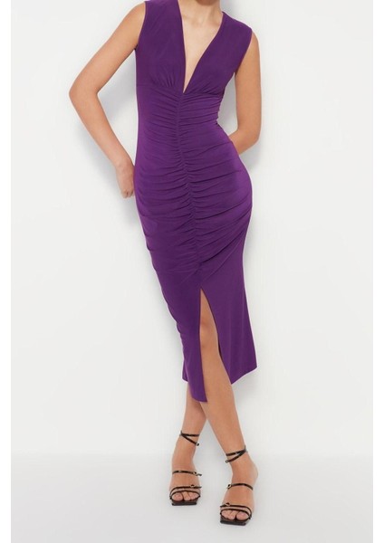 Moda Kolsuz V Yaka Maxi Elbise Mor Fitted Vücuda Oturan Büzgü Detaylı Midi Esnek Örme Kalem Elbise