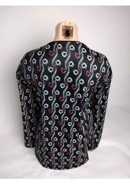 Kadın Siyah Beyaz Desenli V Yaka Uzun Kollu Yanları Yırtmaçlı Mevsimlik Süet Anne Penye Tişört Bluz modelleri