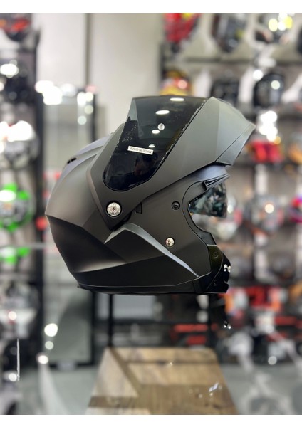 C91N Kask Semı Flat Siyah modelleri