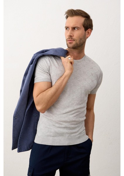 Erkek Kare Desenli Slim-Fit Yazlık Triko T-Shirt Gri - 5020DNGR fırsatları