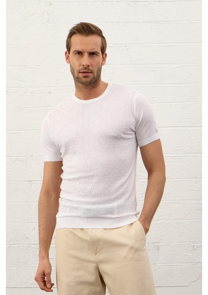 Erkek Desenli Bisiklet Yaka Slim-Fit Kalıp Ince Triko T-Shirt Beyaz - 5015DNGR indirimleri