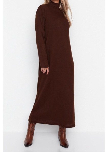 Moda Regular Günlük Tek Plaka Triko Yarım Balıkçı Yaka Uzun Kol Shift Uzun Boy Tesettür Elbise modelleri