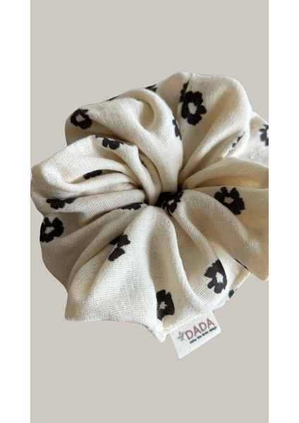 El Yapımı Müslin Scrunchie Toka