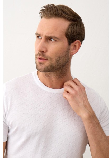 Erkek Çizgili Bisiklet Yaka Slim-Fit Kalıp Ince Triko Tişört Beyaz - 5013DNGR fiyatları