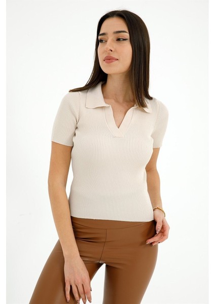 Kısa Kol Yakalı Kadın Triko Kazak - Bej