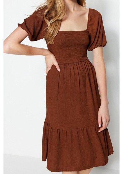 Moda Regular Casual Günlük Bürümcük Örme Kare Yaka Kısa Kol Eteği Fırfırlı Midi Boy Elbise