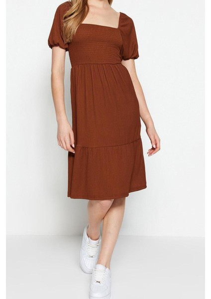 Moda Regular Casual Günlük Bürümcük Örme Kare Yaka Kısa Kol Eteği Fırfırlı Midi Boy Elbise