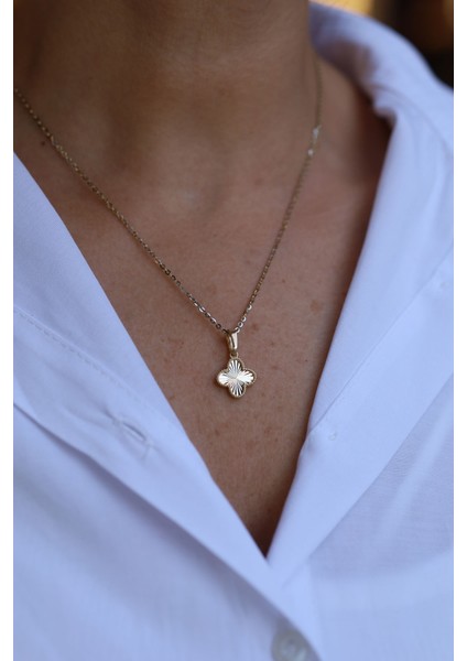 14 Ayar Altın Işıltılı Yonca Kolye Ucu