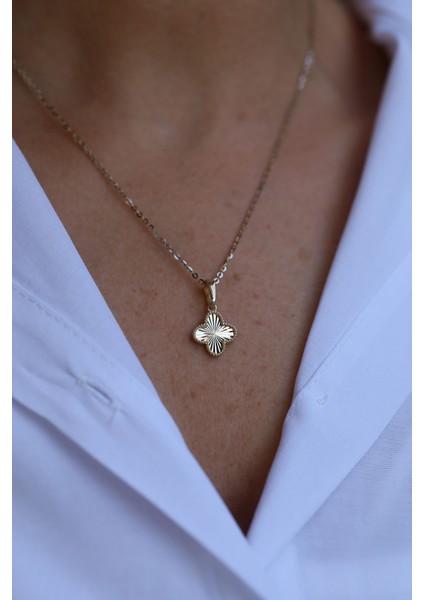 14 Ayar Altın Işıltılı Yonca Kolye Ucu fiyatları