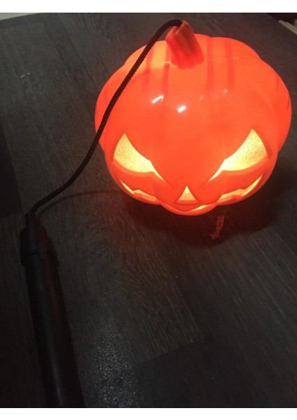 Turuncu Renk LED Işıklı ve Sesli Saplı Balkabağı Halloween Dekor Süs 40 cm