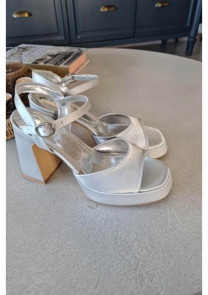 024 5000 Topukla Kadın Saten Platformlu 10 cm Abiye Ayakkabı fırsatları