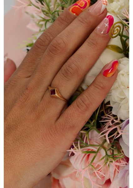 14 Ayar Altın Kırmızı Taşlı Günlük Yüzük