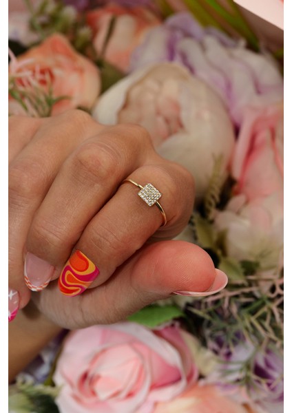 14 Ayar Altın Kare Taşlı Günlük Yüzük fiyatları