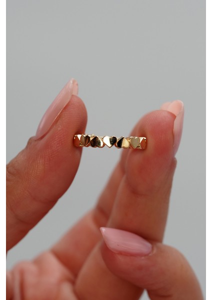 14 Ayar Altın Sıralı Kalpli Model Yüzük