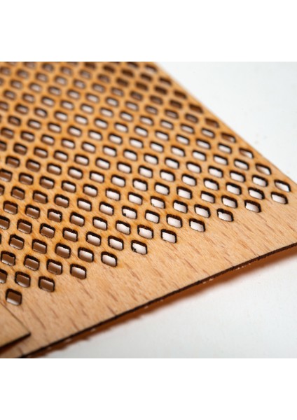Delikli Model ( Baklava ) Ahşap Mum Fitili ve Yapışkanlı Fitil Sehpası 10 Adet ( 50 mm x 100 mm x 0,5 mm )