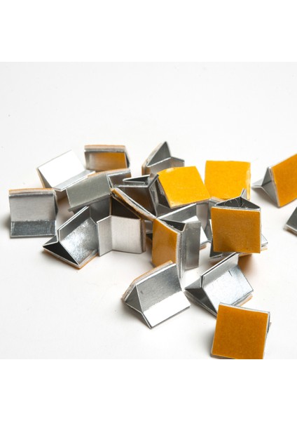 Delikli Model ( Üçgen ) Ahşap Mum Fitili ve Yapışkanlı Fitil Sehpası 30 Adet ( 25 mm x 100 mm x 0,5 mm )
