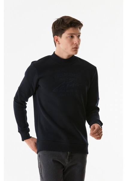 Yazı Nakışlı Dik Yaka Sweatshirt modelleri