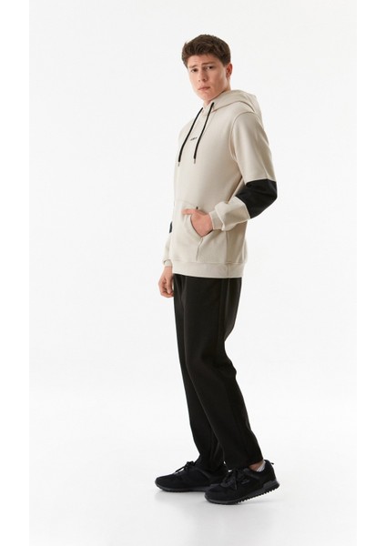 Yazı Baskılı Kanguru Cepli Kapüşonlu Sweatshirt fiyatları