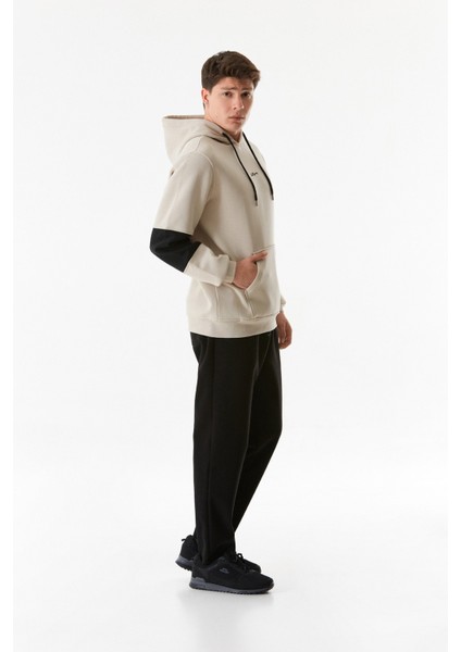 Yazı Baskılı Kanguru Cepli Kapüşonlu Sweatshirt indirimleri