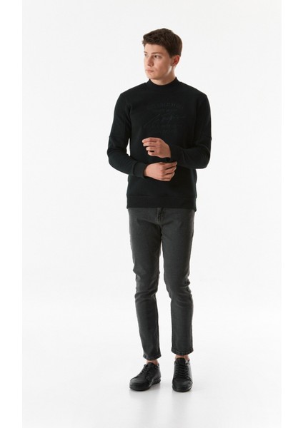 Yazı Nakışlı Dik Yaka Sweatshirt modelleri