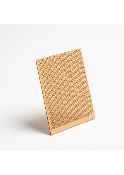 Delikli model ( üçgen ) ahşap mum fitili ve yapışkanlı fitil sehpası 10 adet ( 75mm x 100mm x 0,5mm )