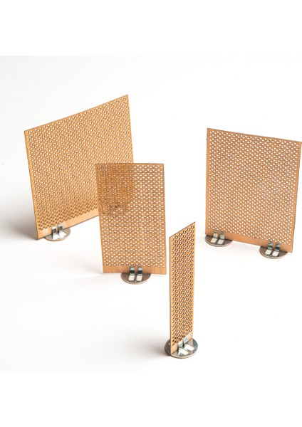 Delikli model ( üçgen ) ahşap mum fitili ve yapışkanlı fitil sehpası 10 adet ( 75mm x 100mm x 0,5mm )