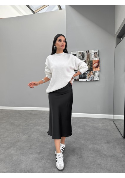 Siyah Saten Fermuarlı Midi Etek modelleri