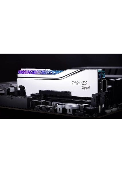 Gskıll Trident Z5 Royal Silver Rgb DDR5-6400MHZ CL32 32GB (2X16GB) Dual (32-39-39-102) 1.40V