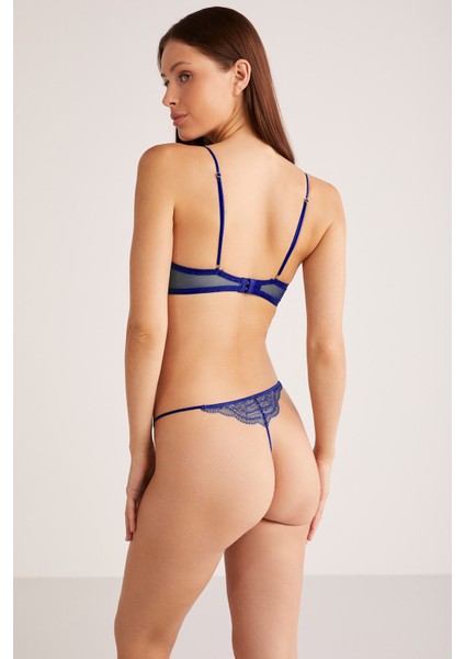 Dora Dantel String