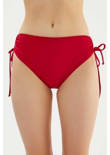 2513 Kırmızı Yanı Büzgülü Ipli Bikini Altı