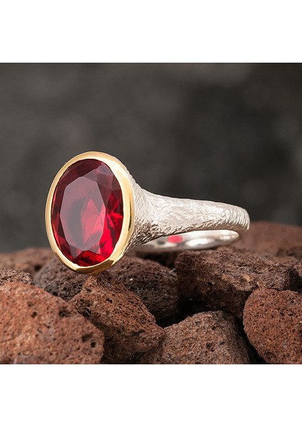 Yakut Taşlı Oval Otantik Kadın Gümüş Yüzük fiyatları