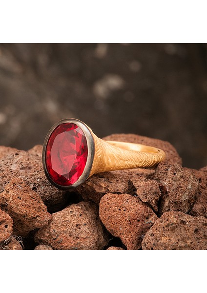 Yakut Taşlı Oval Otantik Kadın Altın Kaplama Gümüş Yüzük